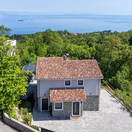 Ruscus With Pool Opatija Veprinac By Guide