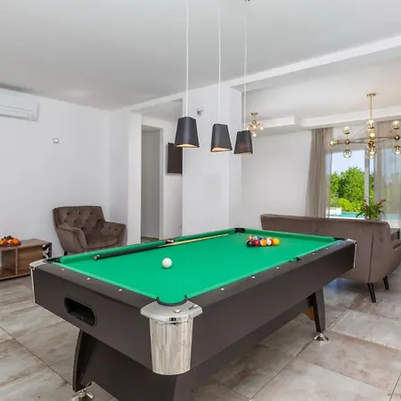 Villa Ruscus With Pool Opatija Veprinac By Guide *